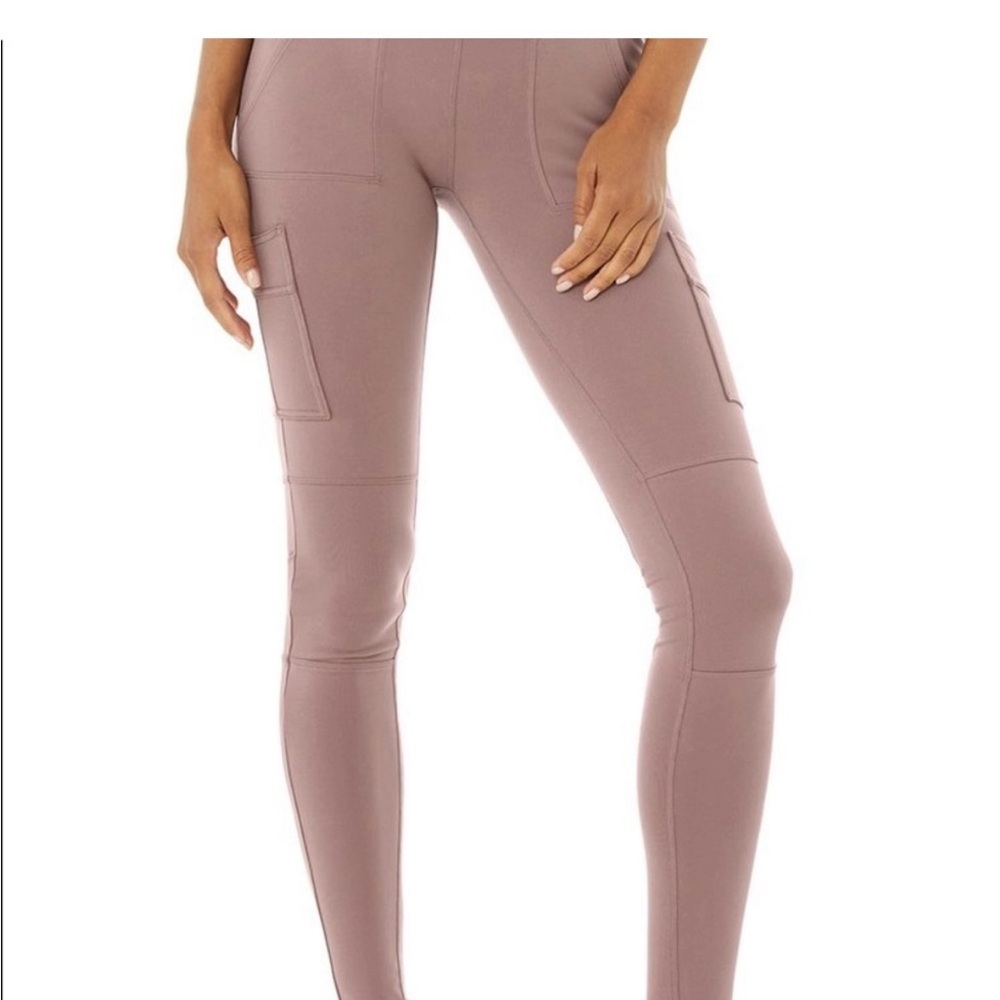 ALO high waisted cargo leggings, rosewood - Picture 6 of 7
